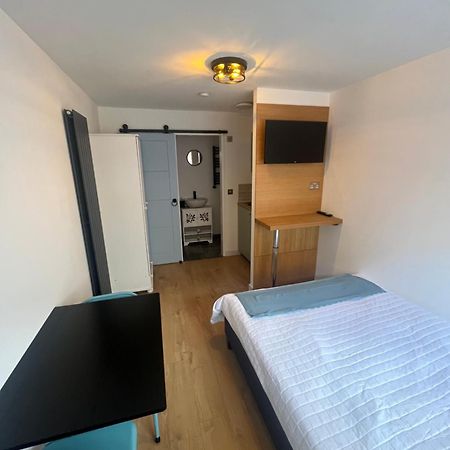 Teddington Little Gem Apartment London Bagian luar foto