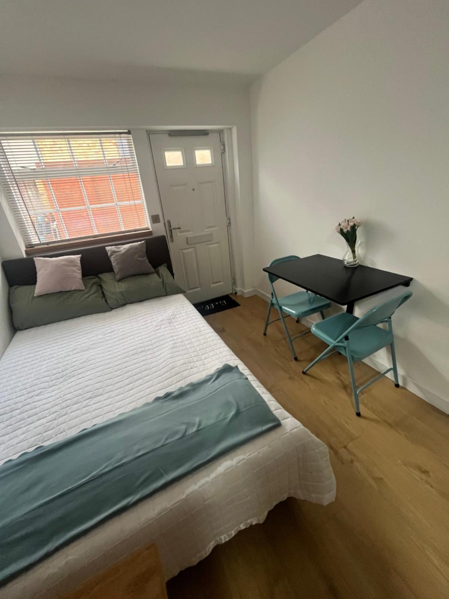 Teddington Little Gem Apartment London Bagian luar foto
